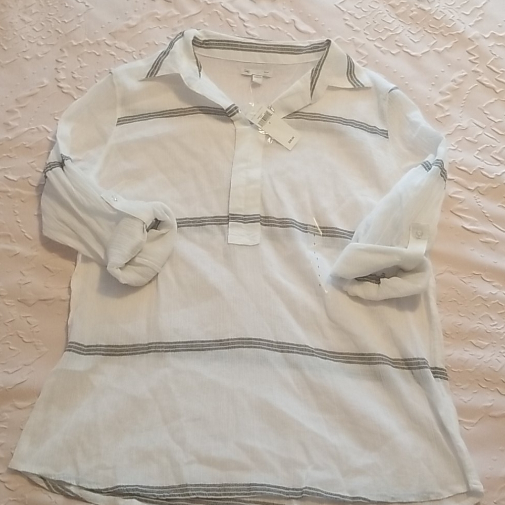 NWT GAP Lightweight Top